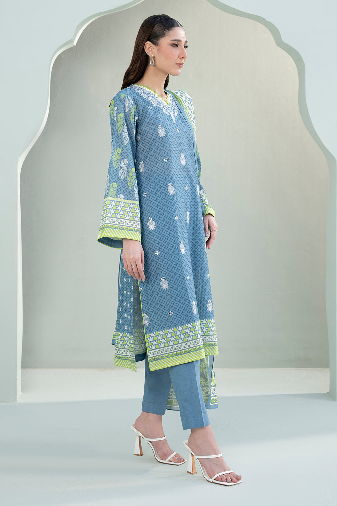 Embroidered Lawn Shirt Shalwar Dupatta